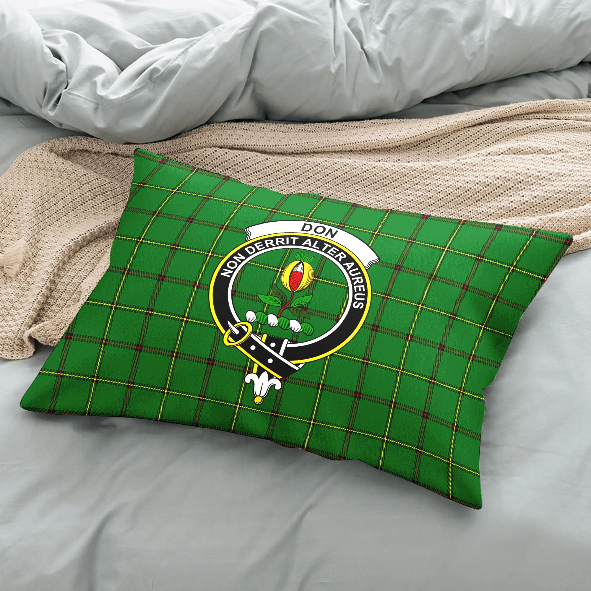 Don Tartan Crest Pillow Cover