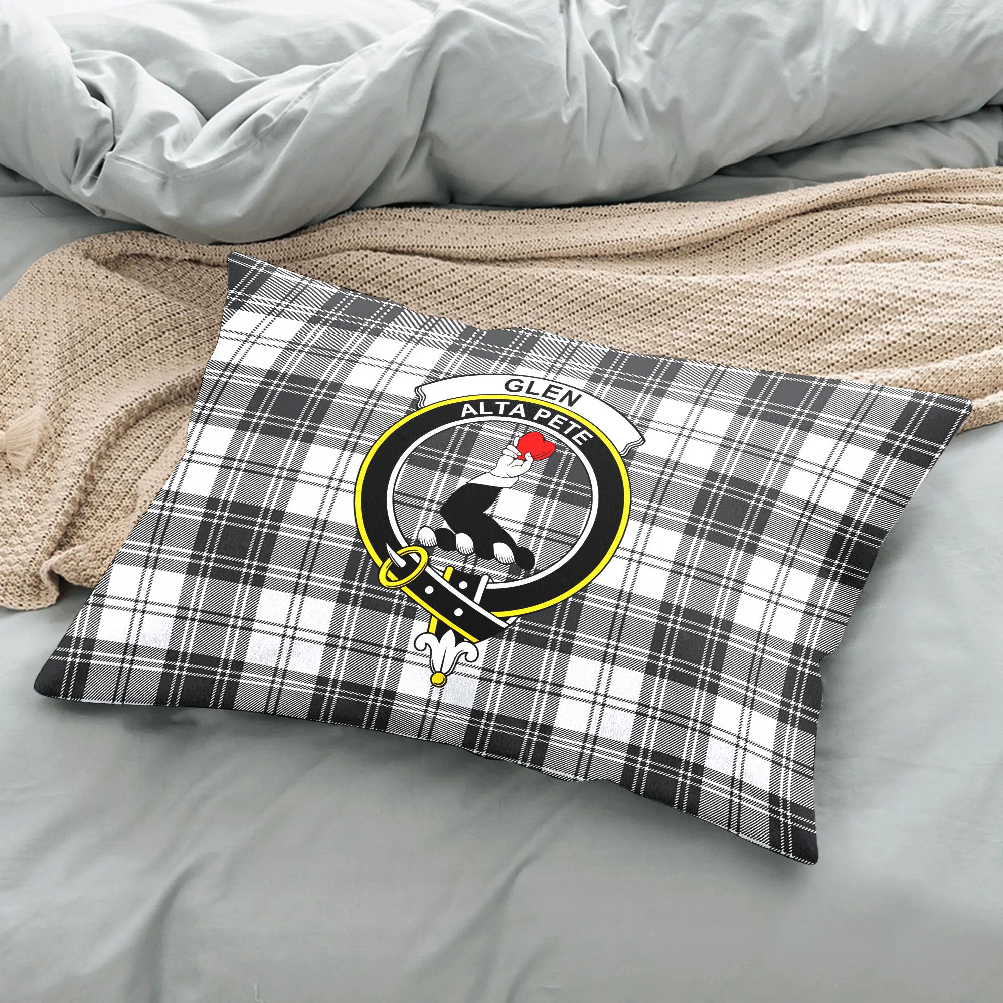 Glen Tartan Crest Pillow Cover