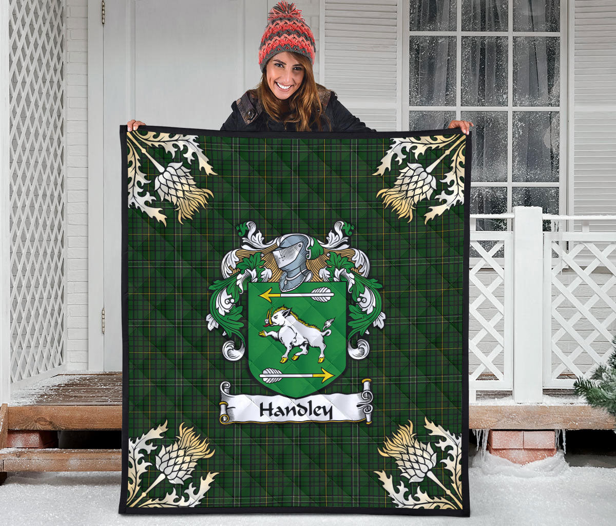 Handley Tartan Crest Premium Quilt - Gold Thistle Style