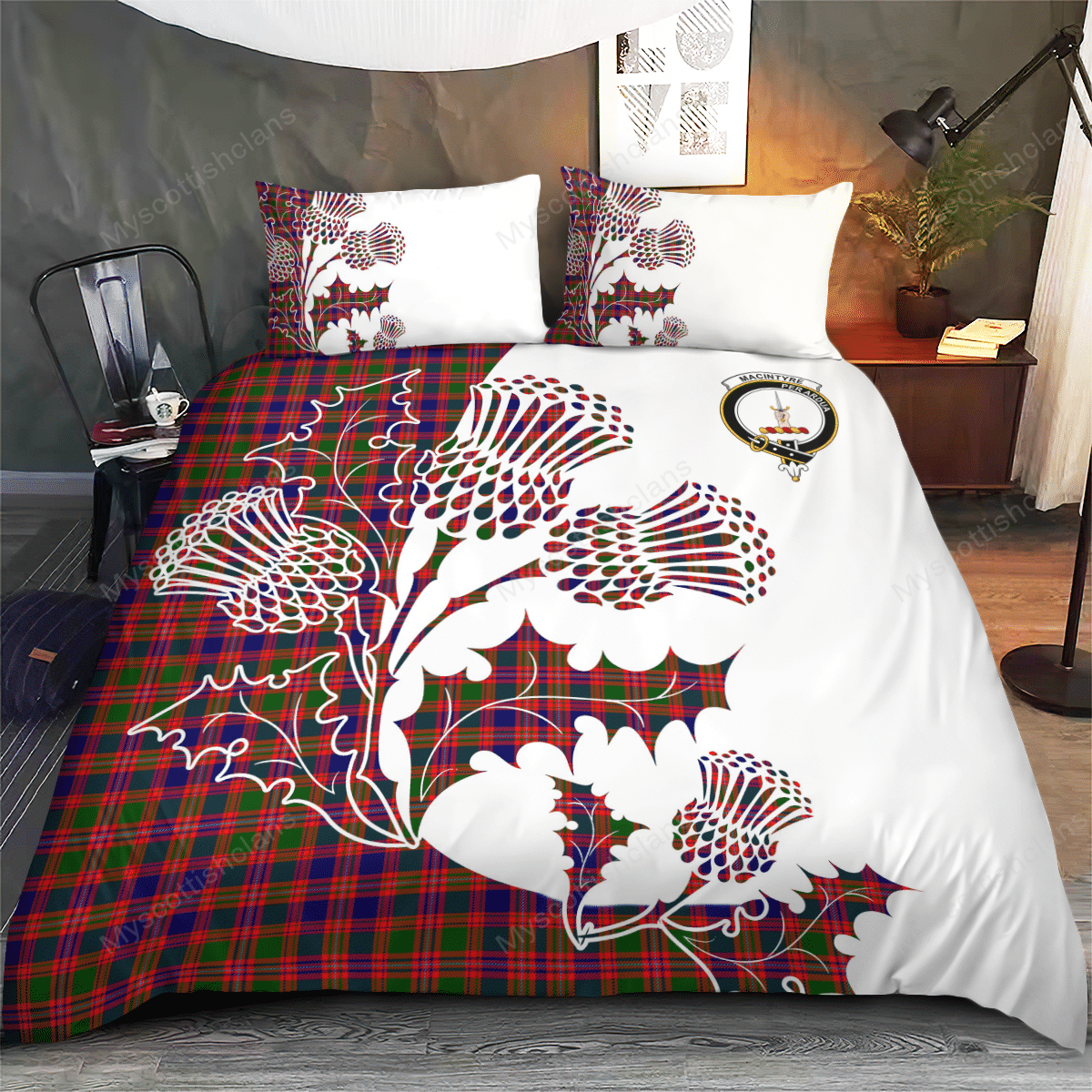 MacIntyre Tartan Crest Bedding Set - Thistle Style