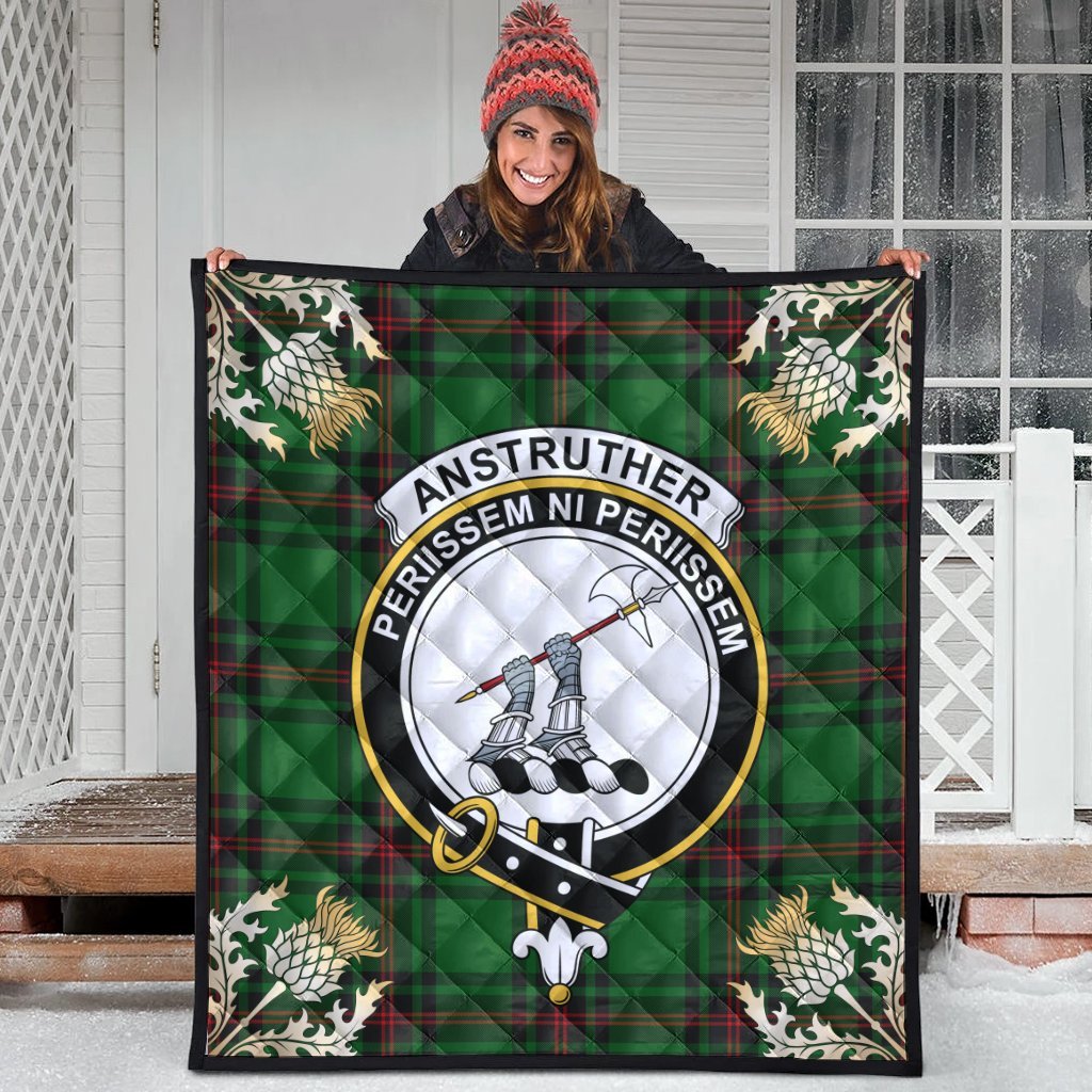 Anstruther Tartan Crest Premium Quilt - Gold Thistle Style