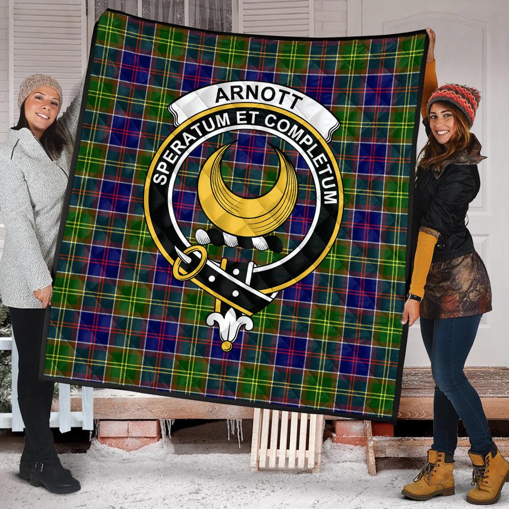 Arnott Tartan Crest Quilt