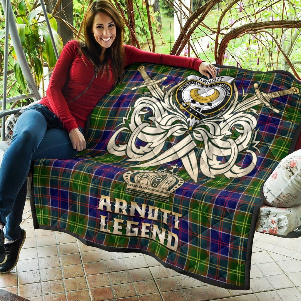 Arnott Tartan Crest Legend Gold Royal Premium Quilt