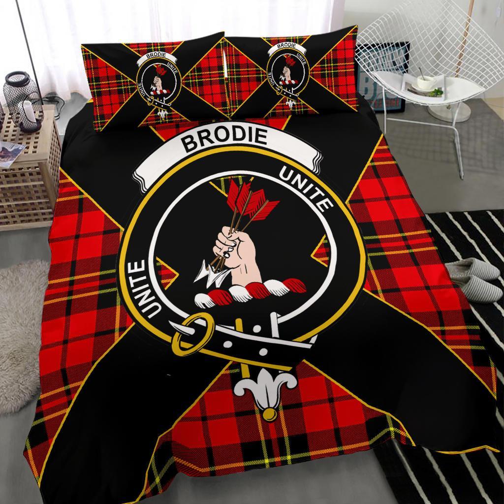 Brodie Tartan Crest Bedding Set - Luxury Style