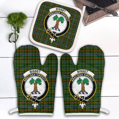 Bisset Tartan Crest Oven Mitt And Pot Holder (2 Oven Mitts + 1 Pot Holder)