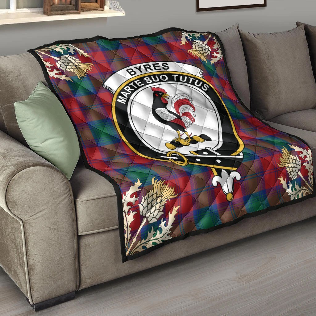 Byres Tartan Crest Premium Quilt - Gold Thistle Style