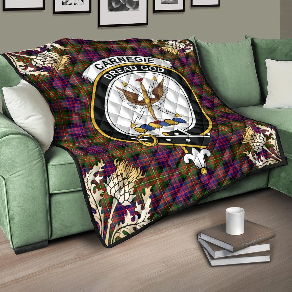 Carnegie Modern Tartan Crest Premium Quilt - Gold Thistle Style