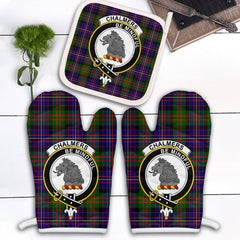 Chalmers Modern Tartan Crest Oven Mitt And Pot Holder (2 Oven Mitts + 1 Pot Holder)