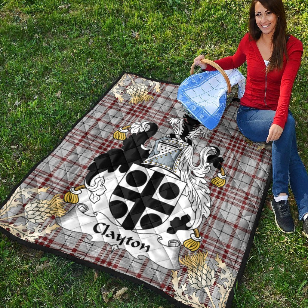 Clayton Tartan Crest Premium Quilt - Gold Thistle Style