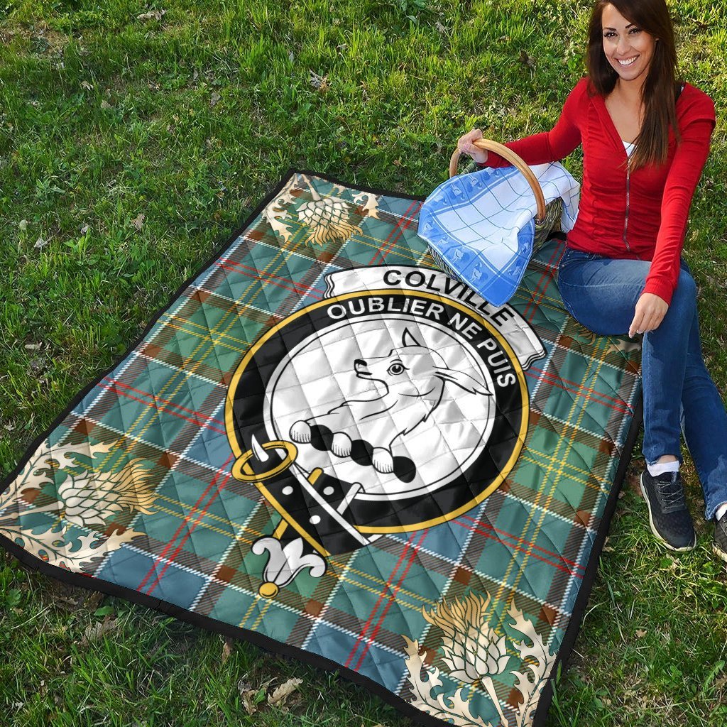 Colville Tartan Crest Premium Quilt - Gold Thistle Style