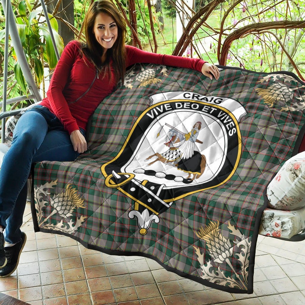 Craig Ancient Tartan Crest Premium Quilt - Gold Thistle Style