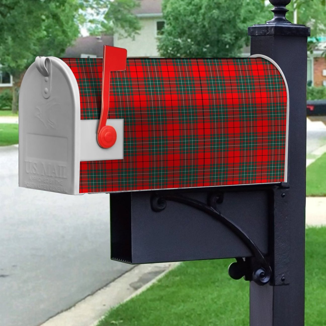 Cumming Modern Tartan Crest Mailbox