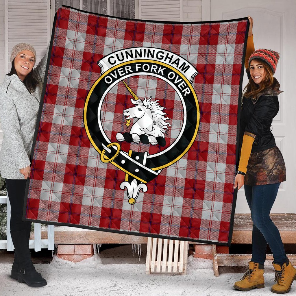 Cunningham Dress Tartan Crest Quilt