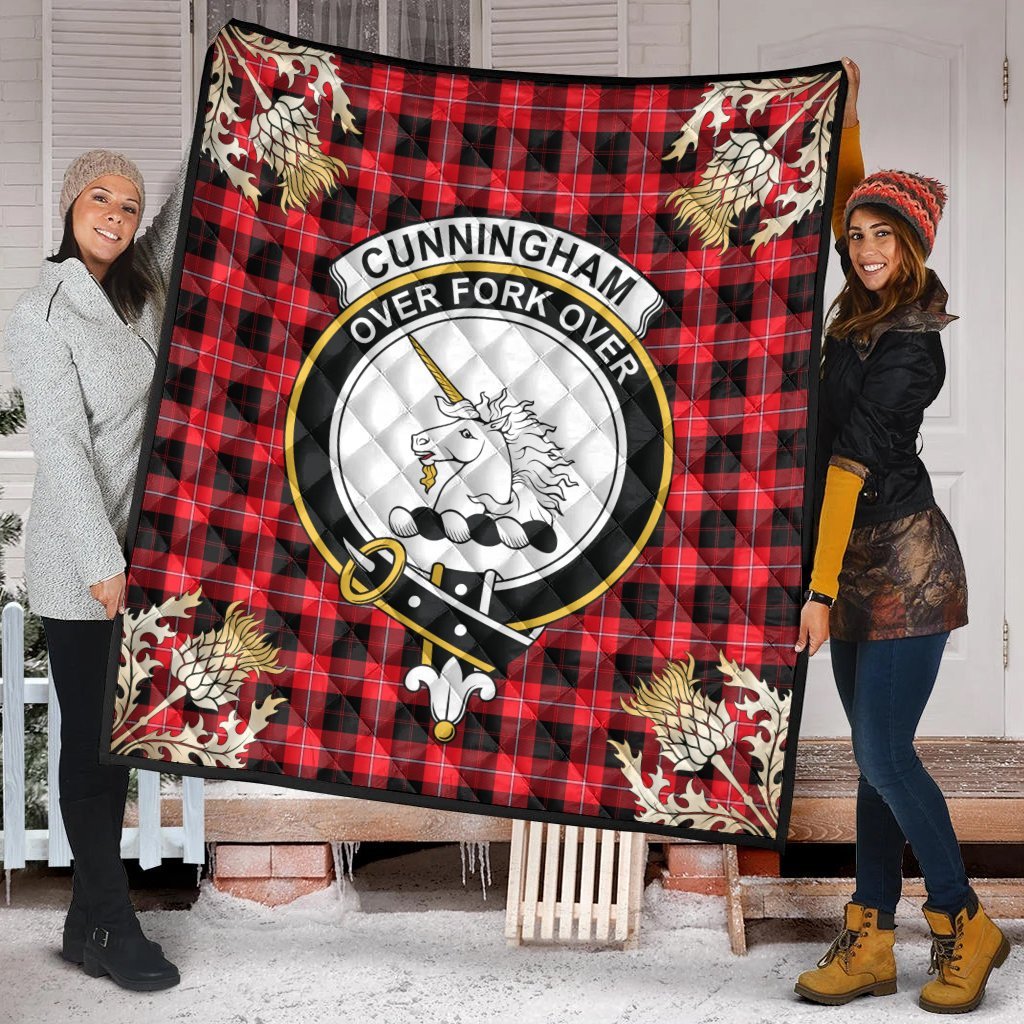 Cunningham Modern Tartan Crest Premium Quilt - Gold Thistle Style