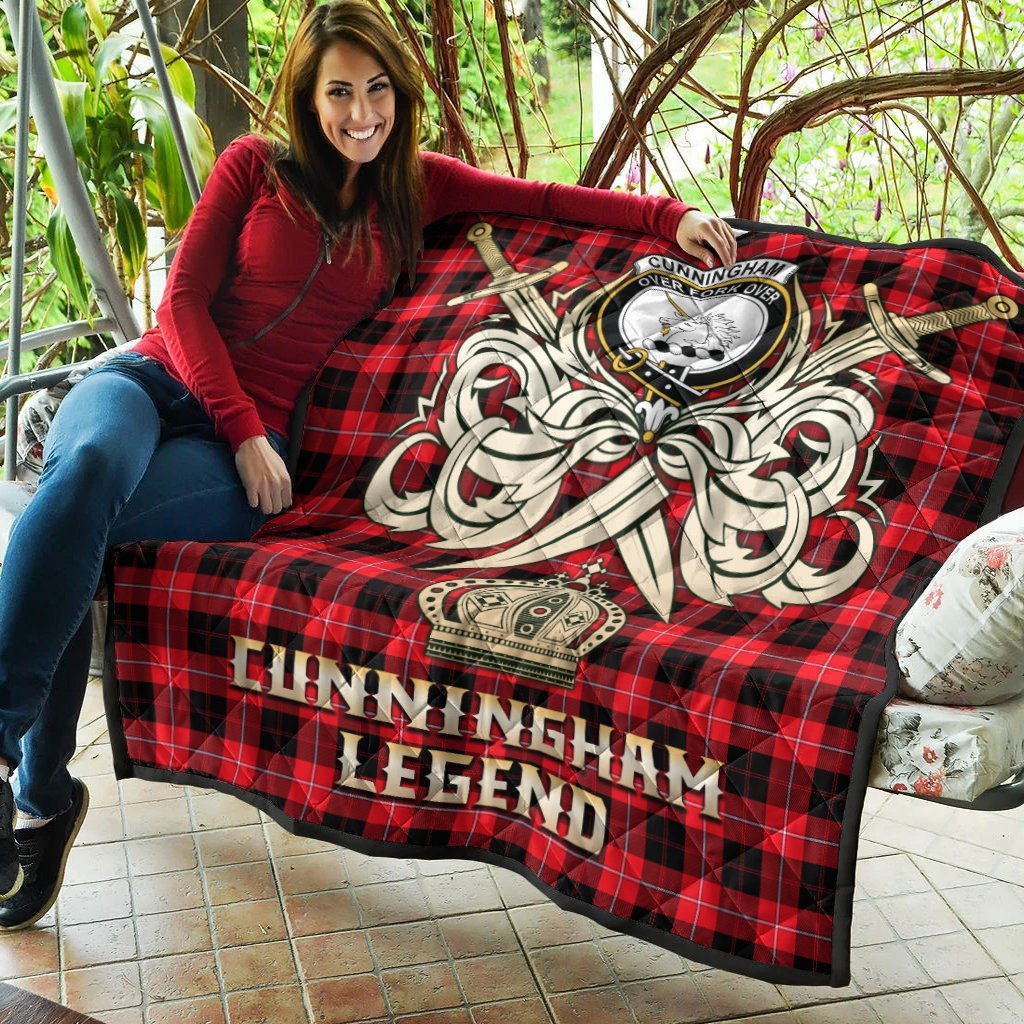 Cunningham Modern Tartan Crest Legend Gold Royal Premium Quilt