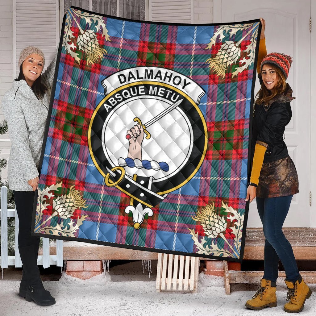 Dalmahoy Tartan Crest Premium Quilt - Gold Thistle Style