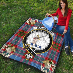 Dalmahoy Tartan Crest Premium Quilt - Gold Thistle Style