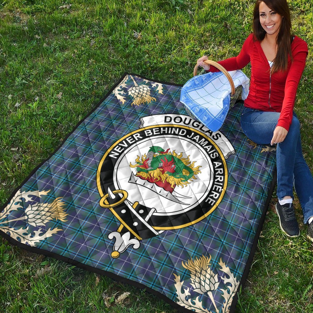 Douglas Modern Tartan Crest Premium Quilt - Gold Thistle Style