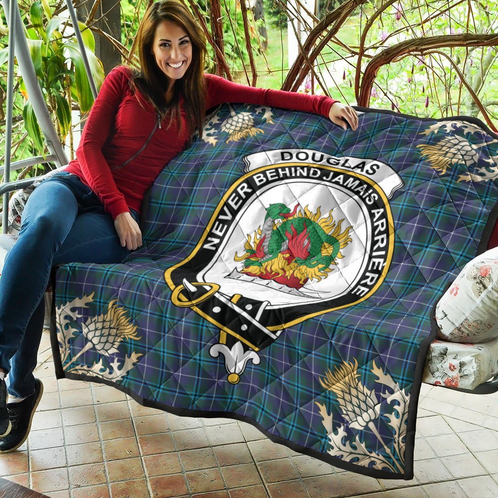 Douglas Modern Tartan Crest Premium Quilt - Gold Thistle Style