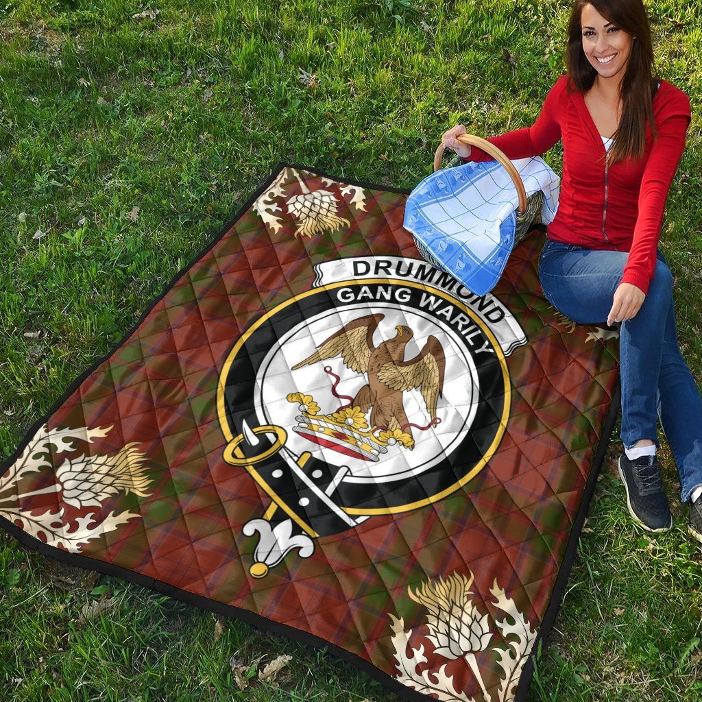 Drummond Tartan Crest Premium Quilt - Gold Thistle Style