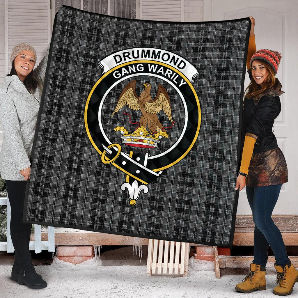 Drummond Grey Tartan Crest Quilt