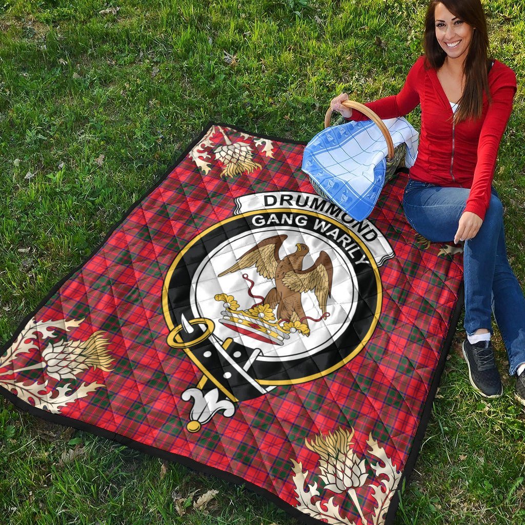 Drummond Modern Tartan Crest Premium Quilt - Gold Thistle Style