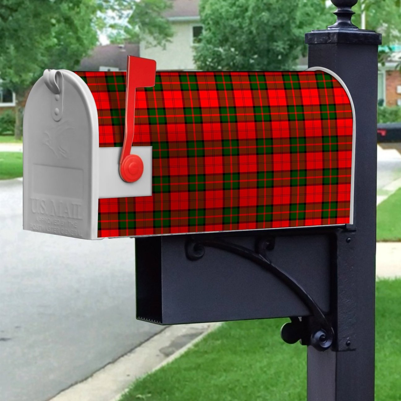 Dunbar Modern Tartan Crest Mailbox