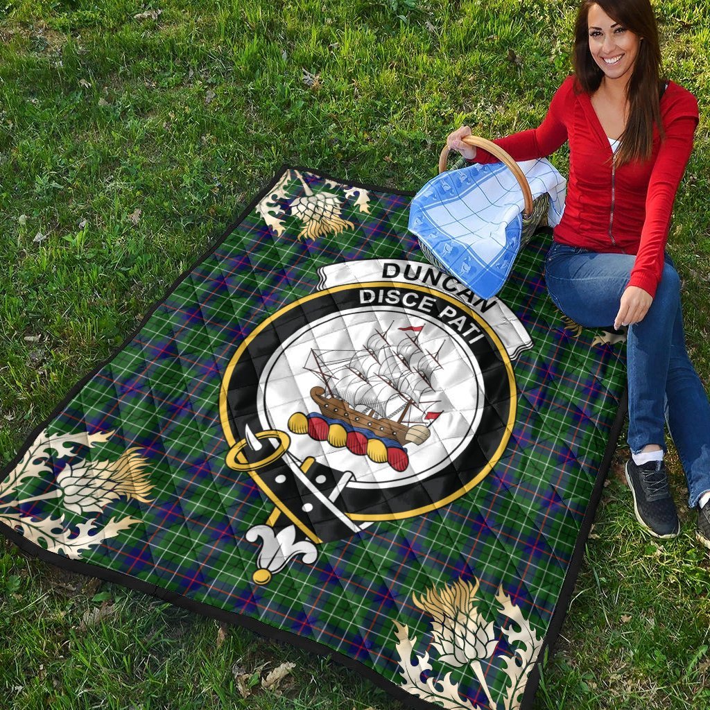 Duncan Modern Tartan Crest Premium Quilt - Gold Thistle Style