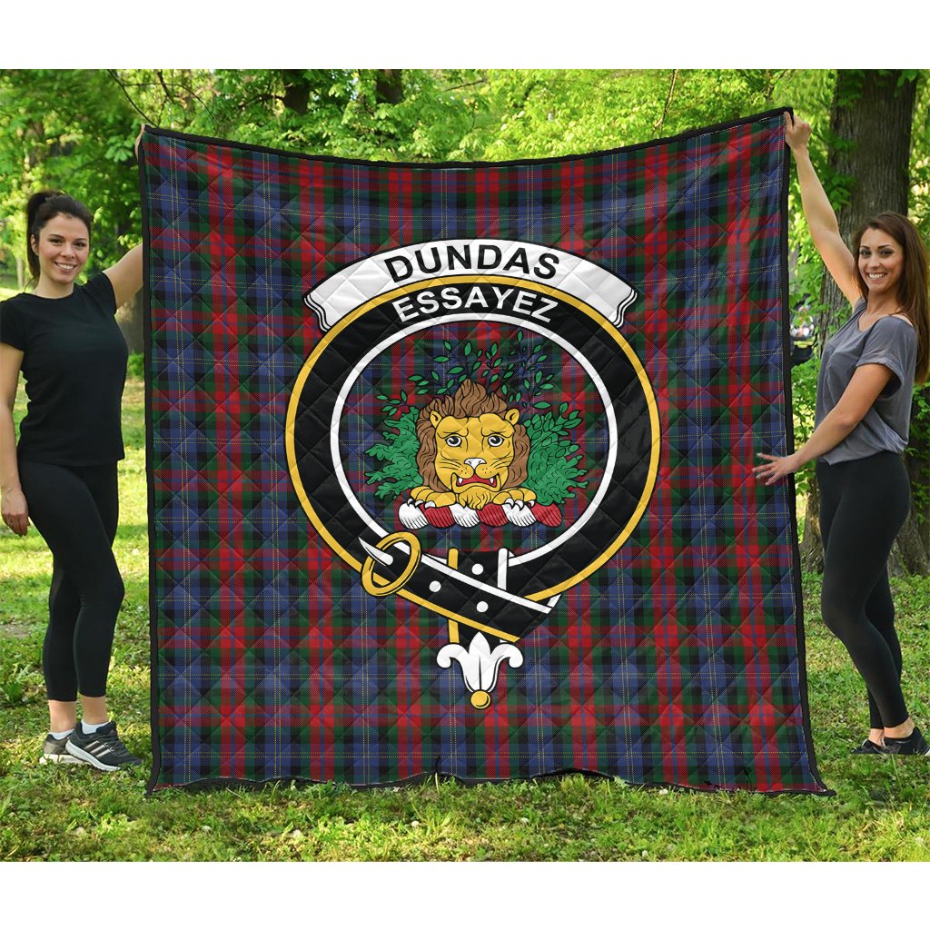 Dundas Tartan Crest Quilt