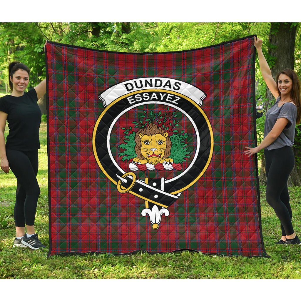 Dundas Red Tartan Crest Quilt