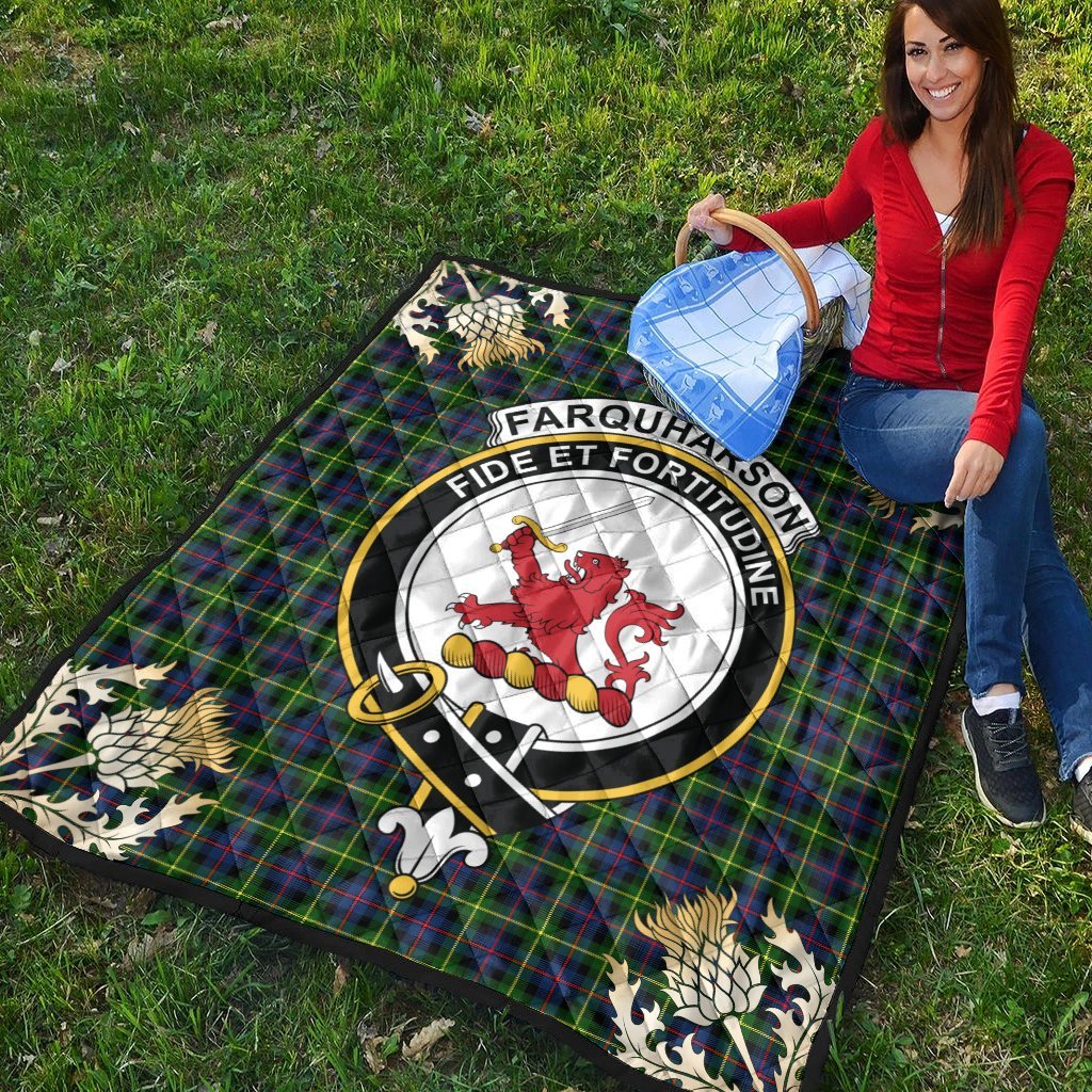 Farquharson Modern Tartan Crest Premium Quilt - Gold Thistle Style