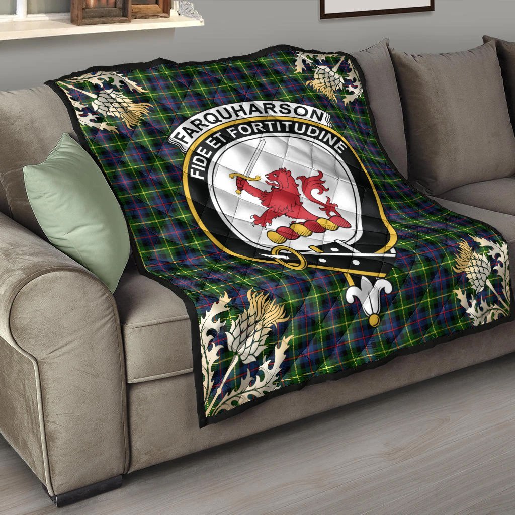 Farquharson Modern Tartan Crest Premium Quilt - Gold Thistle Style