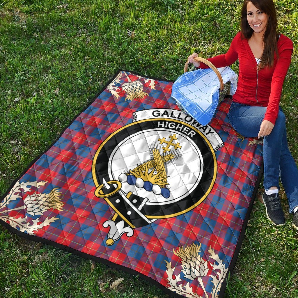 Galloway Red Tartan Crest Premium Quilt - Gold Thistle Style