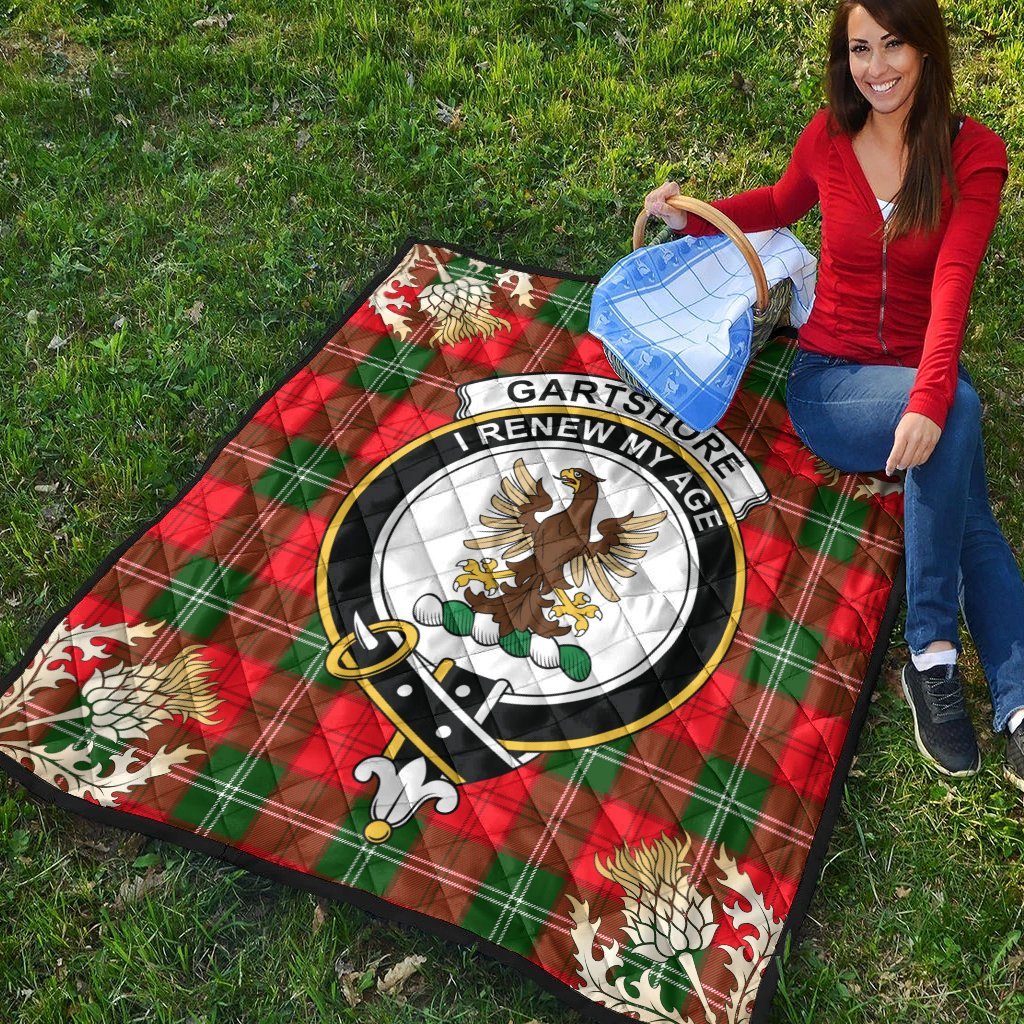 Gartshore Tartan Crest Premium Quilt - Gold Thistle Style