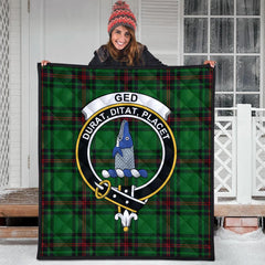 Ged Tartan Crest Quilt