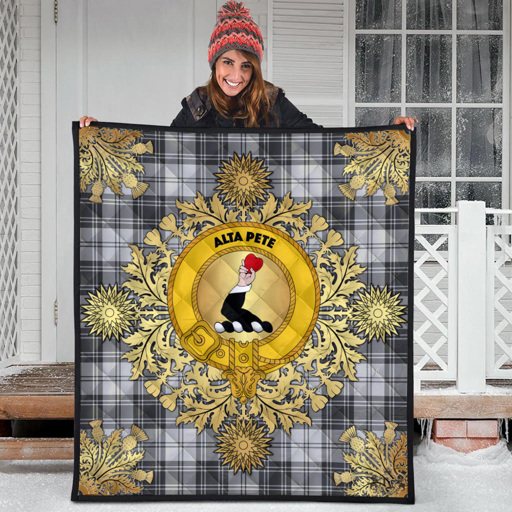 Glen Tartan Crest Premium Quilt - Gold Thistle Style