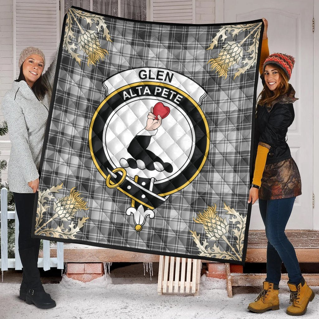 Glen Tartan Crest Premium Quilt - Gold Thistle Style