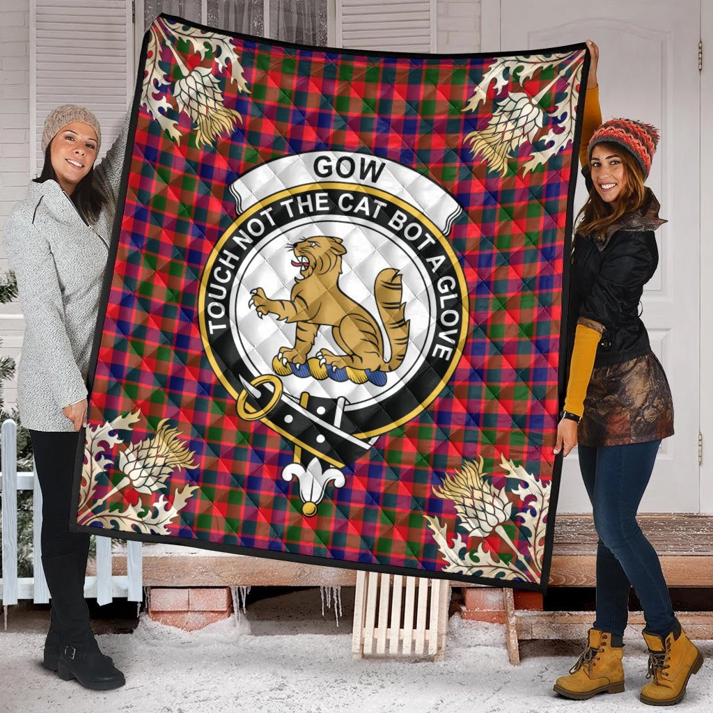 Gow Modern Tartan Crest Premium Quilt - Gold Thistle Style