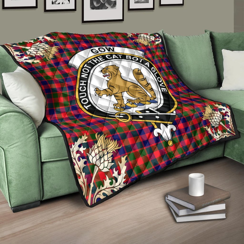 Gow Modern Tartan Crest Premium Quilt - Gold Thistle Style