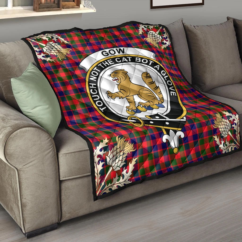 Gow Modern Tartan Crest Premium Quilt - Gold Thistle Style