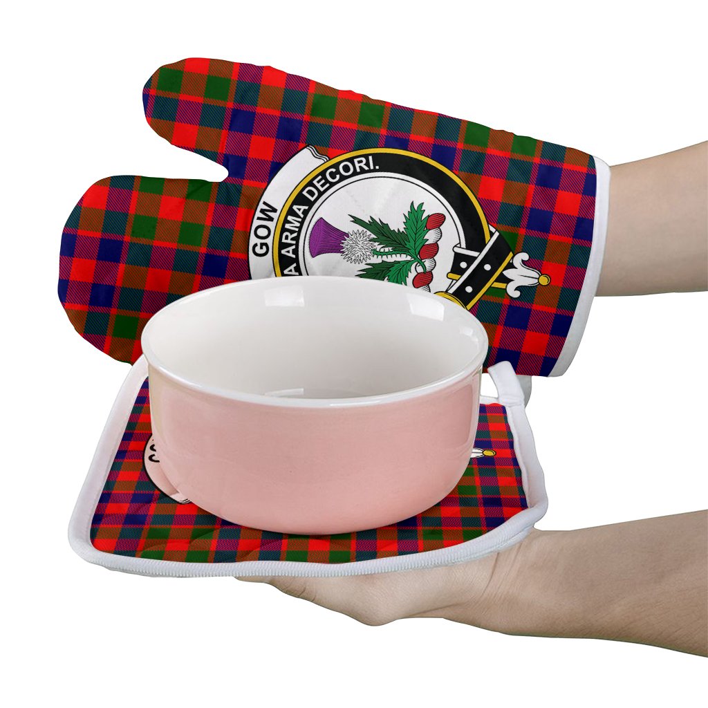 Gow Of Skeoch Tartan Crest Oven Mitt And Pot Holder (2 Oven Mitts + 1 Pot Holder)