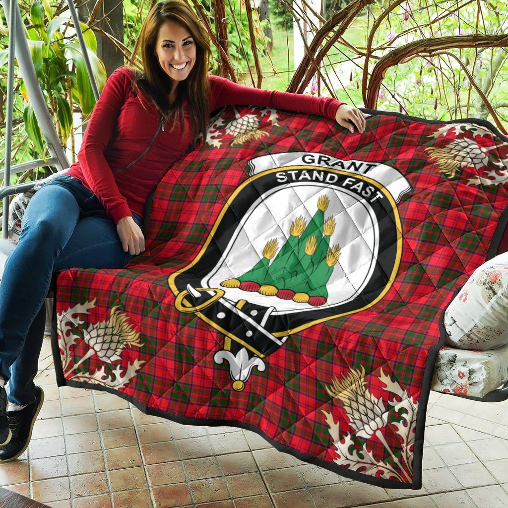 Grant Modern Tartan Crest Premium Quilt - Gold Thistle Style