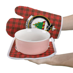 Grant Weathered Tartan Crest Oven Mitt And Pot Holder (2 Oven Mitts + 1 Pot Holder)