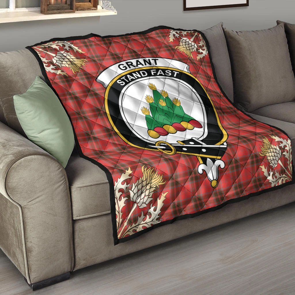 Grant Weathered Tartan Crest Premium Quilt - Gold Thistle Style