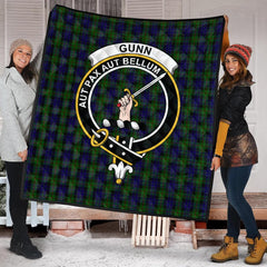 Gunn Tartan Crest Quilt