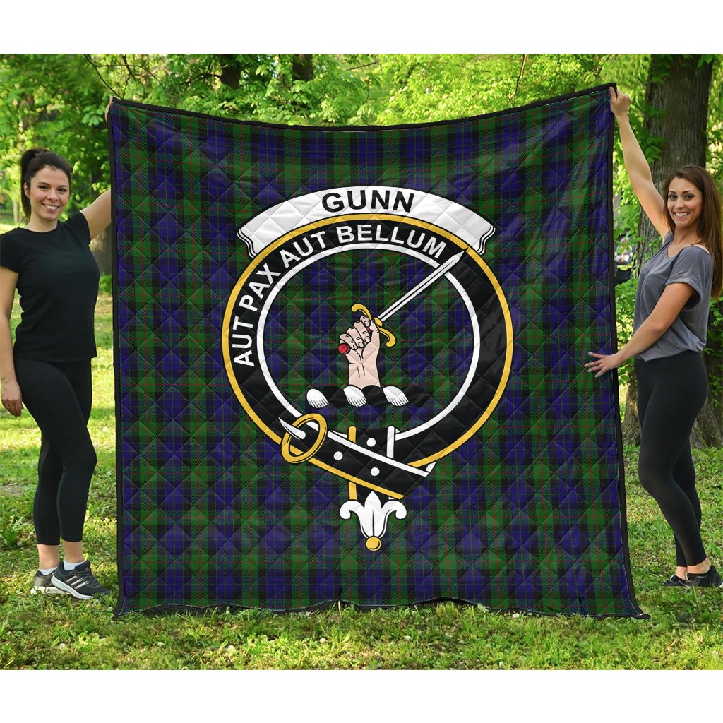 Gunn Tartan Crest Quilt