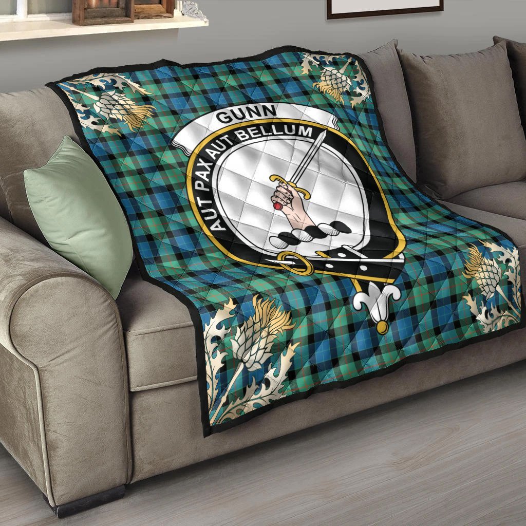 Gunn Ancient Tartan Crest Premium Quilt - Gold Thistle Style