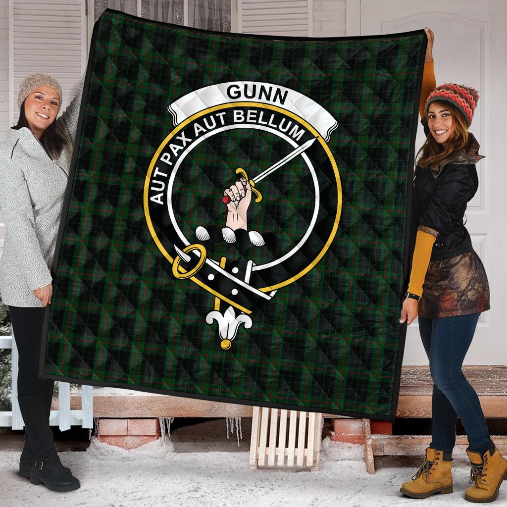 Gunn Logan Tartan Crest Quilt