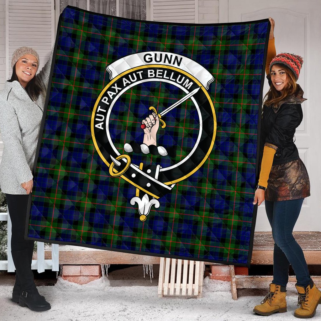 Gunn Modern Tartan Crest Quilt