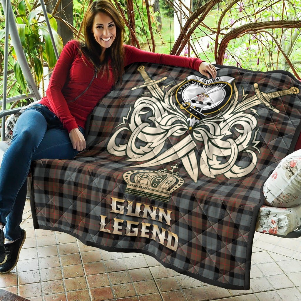 Gunn Weathered Tartan Crest Legend Gold Royal Premium Quilt